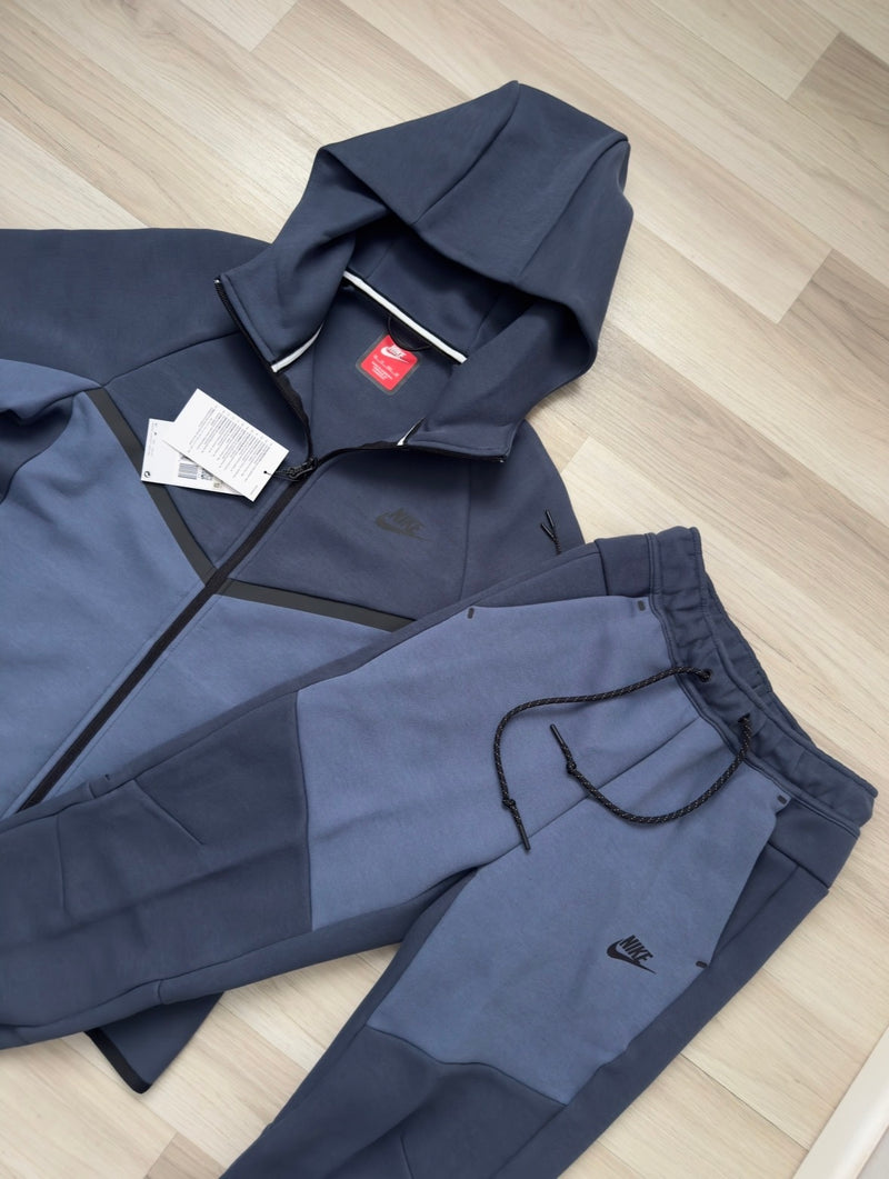 Conjunto Nike Tech Blue/Dark Blue