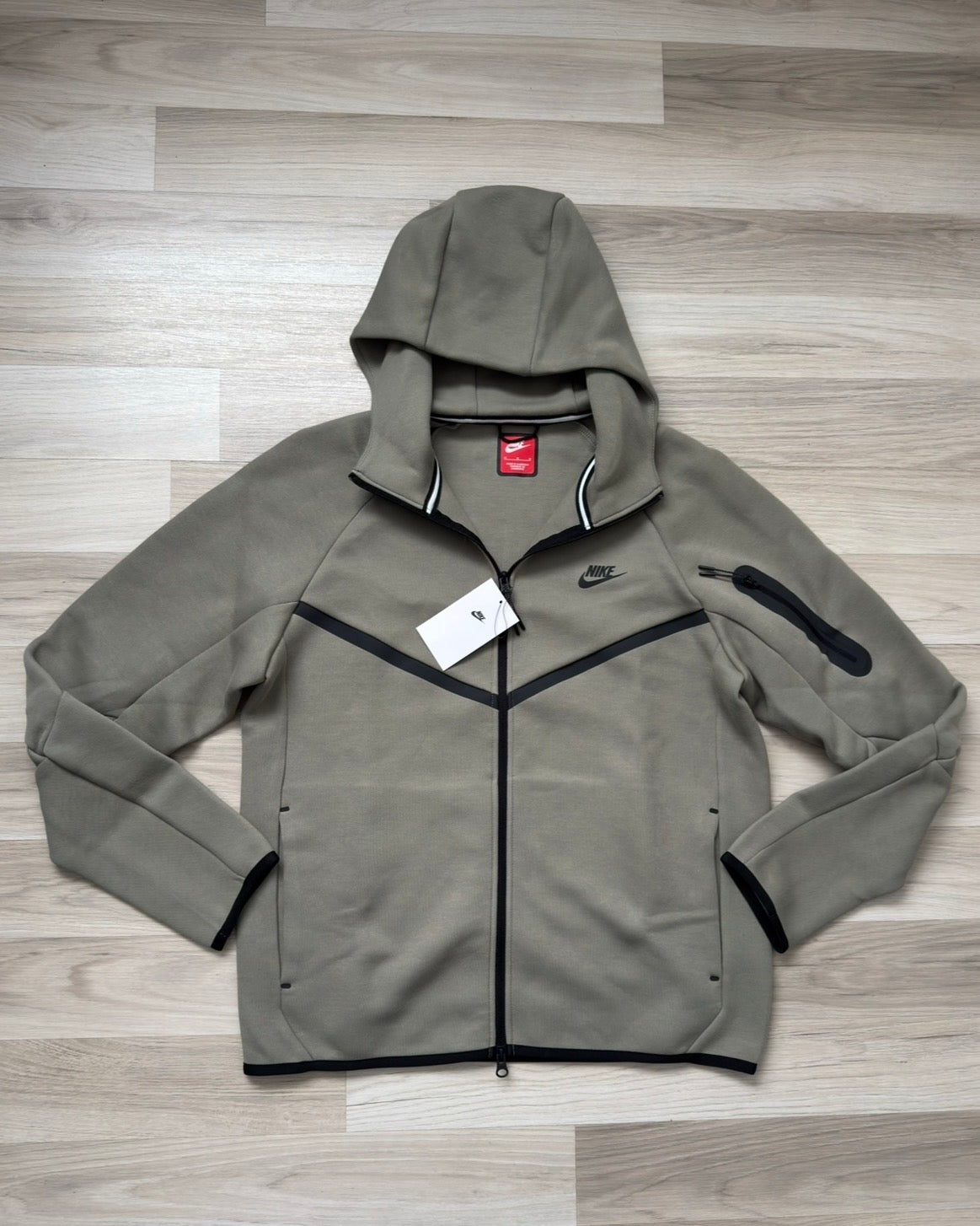 Poleron Nike tech green/brown