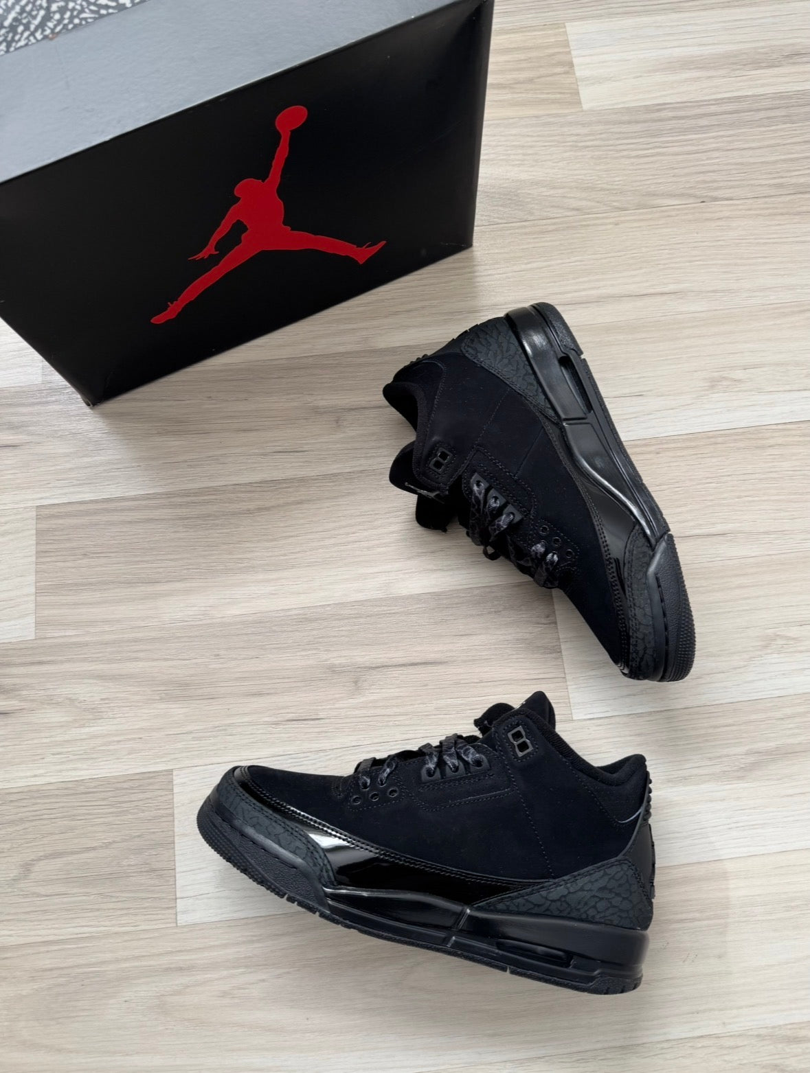 Jordan 3 Black Cat