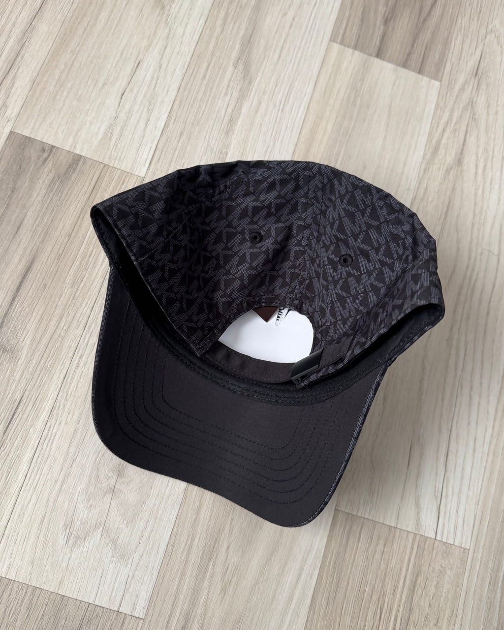 Gorra MK Multilogo gris Ajustable
