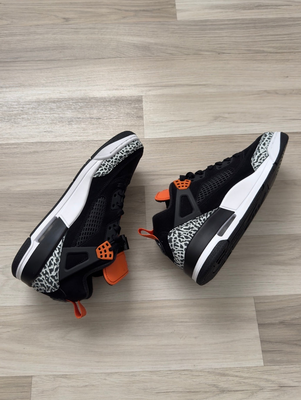 Jordan Spizike Low