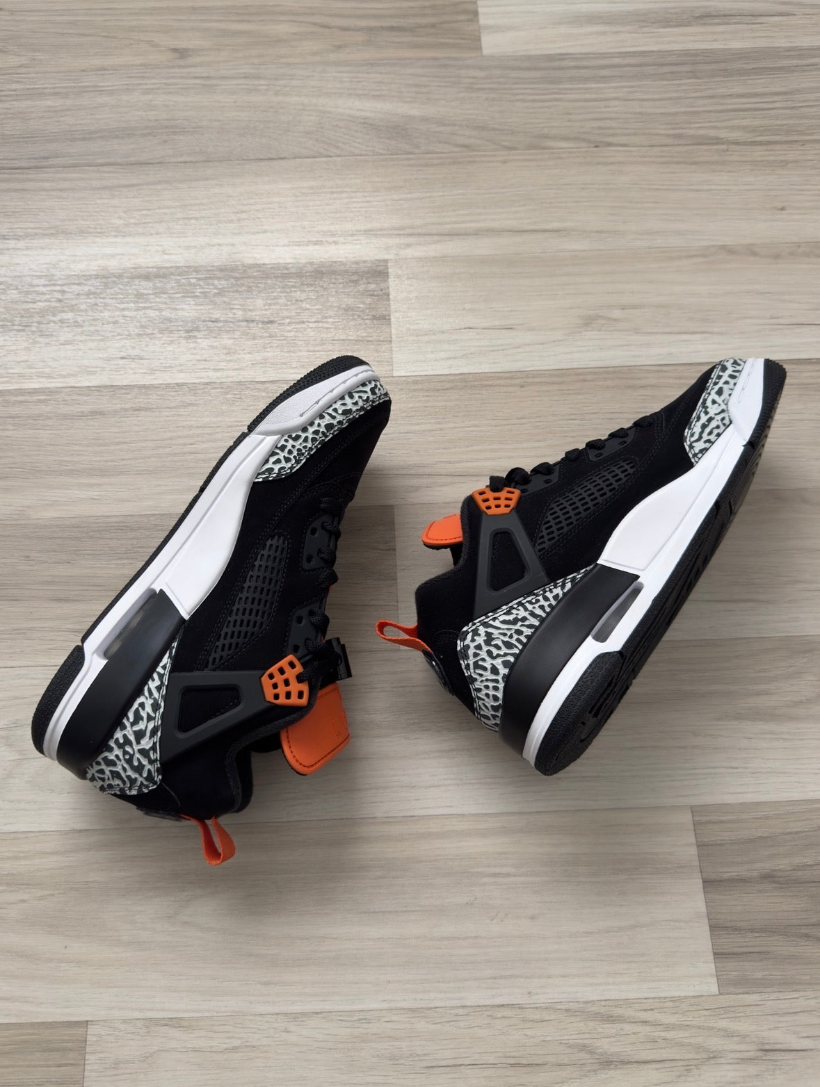 Jordan Spizike Low